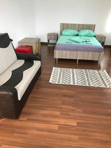 Фото номера Трехместный номер с собственной ванной комнатой Гостевой дом Casa Florenta г. Венус 9