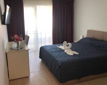 Фото номера Двухместный номер с 1 кроватью Отель Academy Hotel г. Венус 21